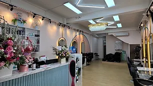 Interior MOIR Salon Kelapa Gading